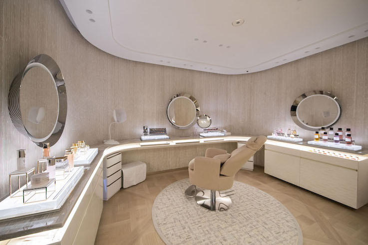 Going to Paris? Be sure to pay Dior 30 Montaigne a visit
